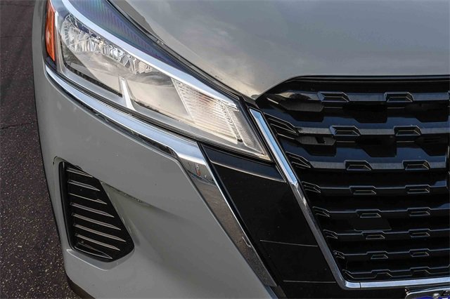 Used 2023 Nissan Kicks SV image 10