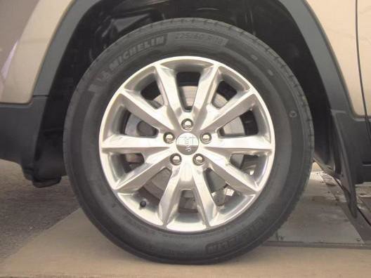 Used 2016 Jeep Cherokee Limited w/ Trailer Tow Group AWD/4WD image 9