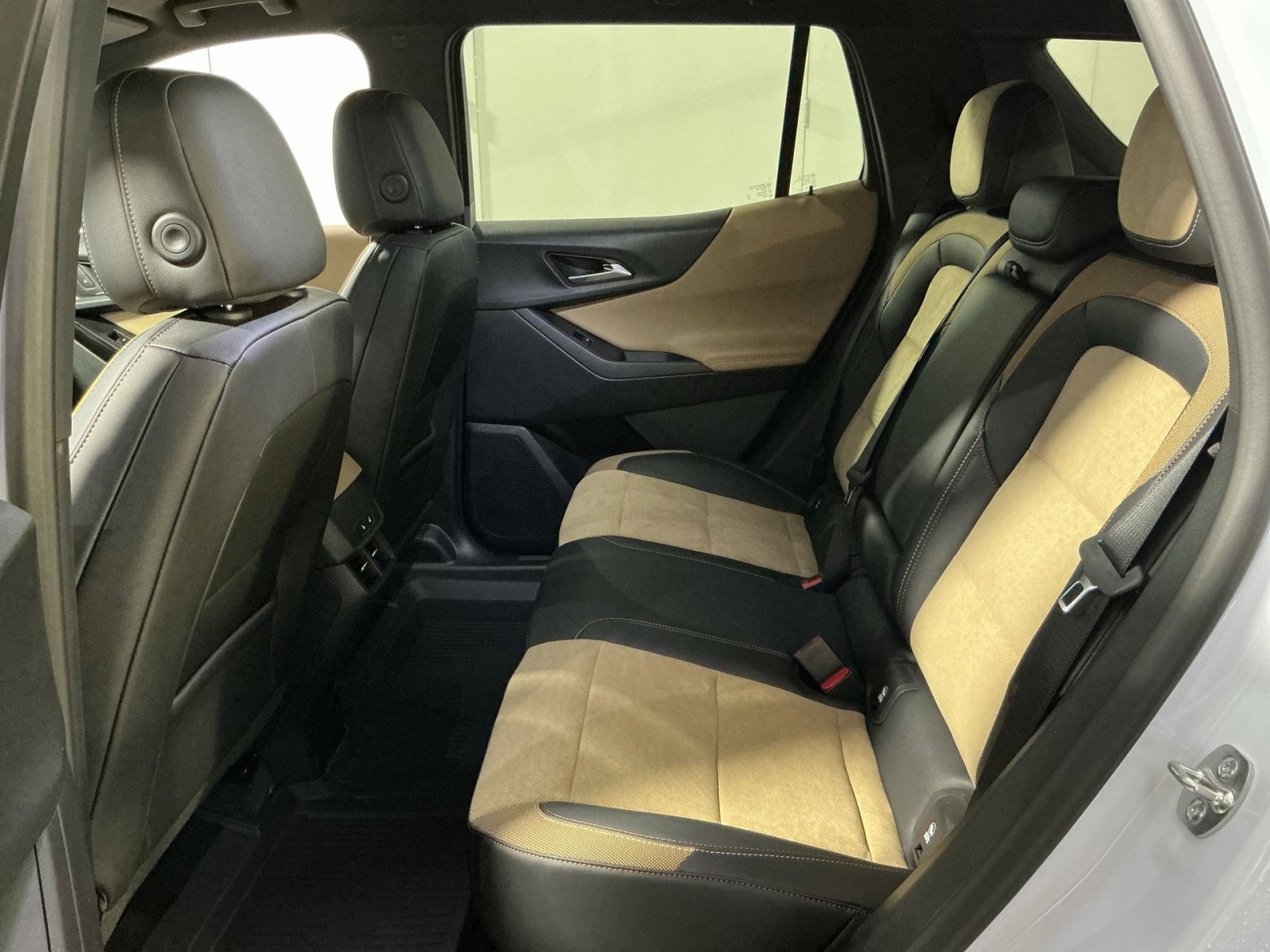 New 2026 Chevrolet Equinox ACTIV w/ Convenience Package III image 31