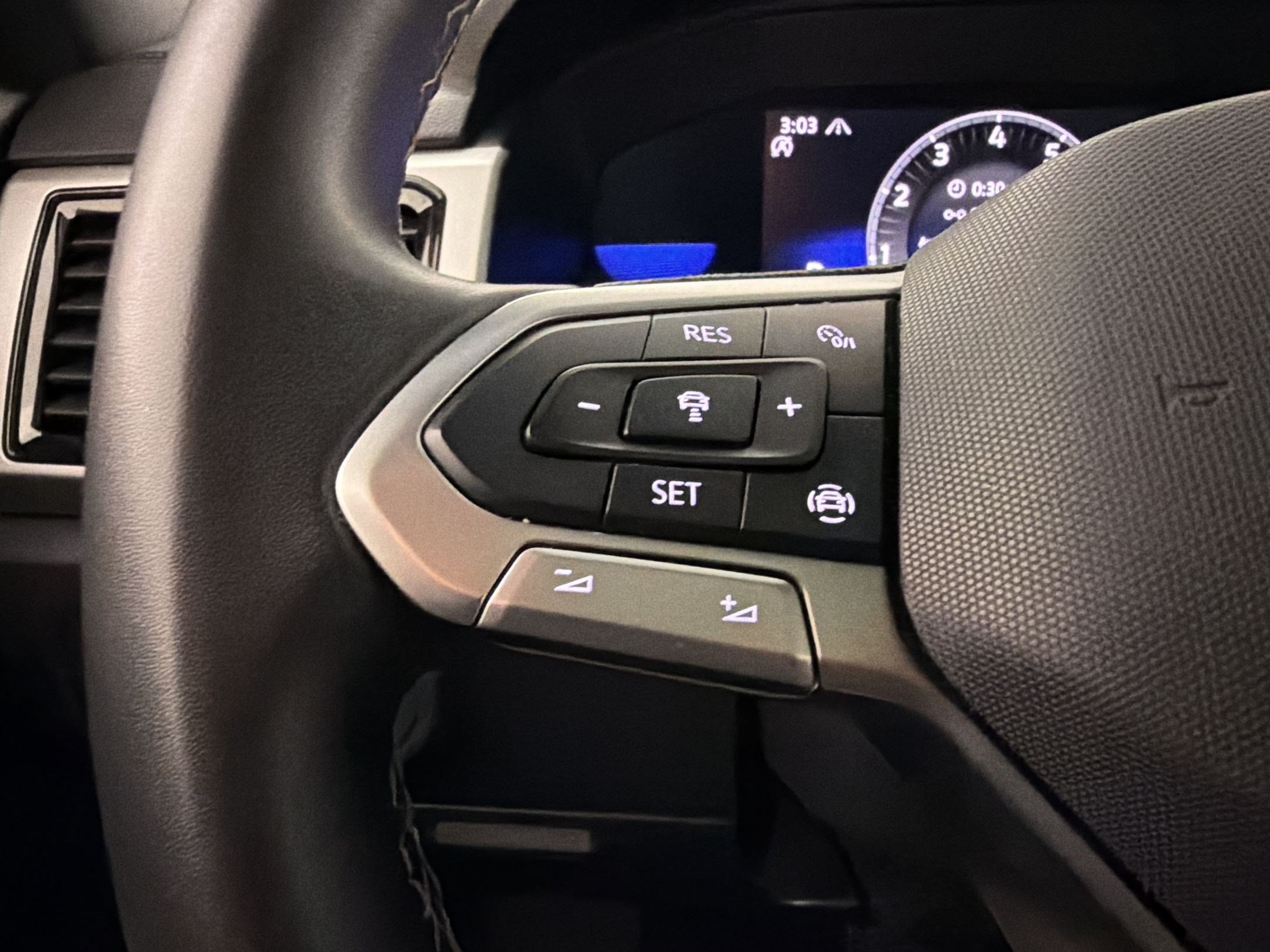 Used 2022 Volkswagen Atlas Cross Sport SE w/ Panoramic Sunroof Package AWD/4WD image 14