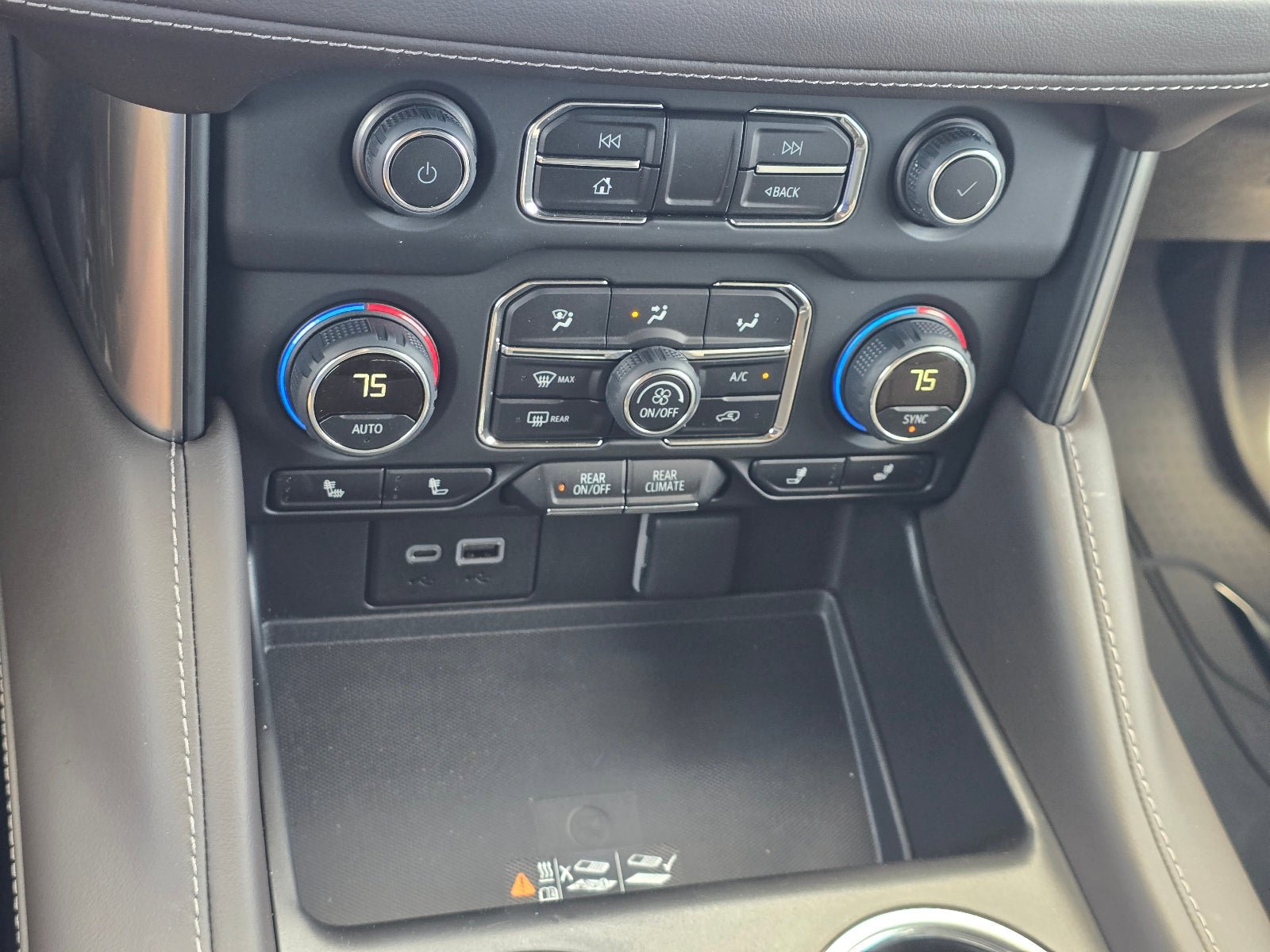 Used 2023 Chevrolet Tahoe Z71 w/ Luxury Package image 21