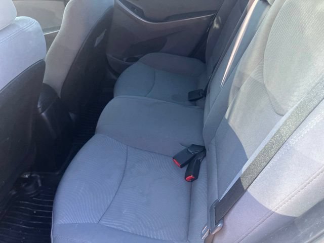 Used 2015 Hyundai Elantra SE FWD image 16