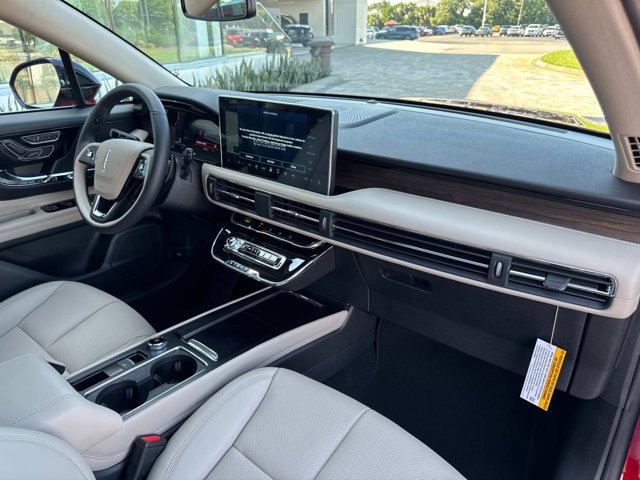 New 2025 Lincoln Corsair Grand Touring image 19