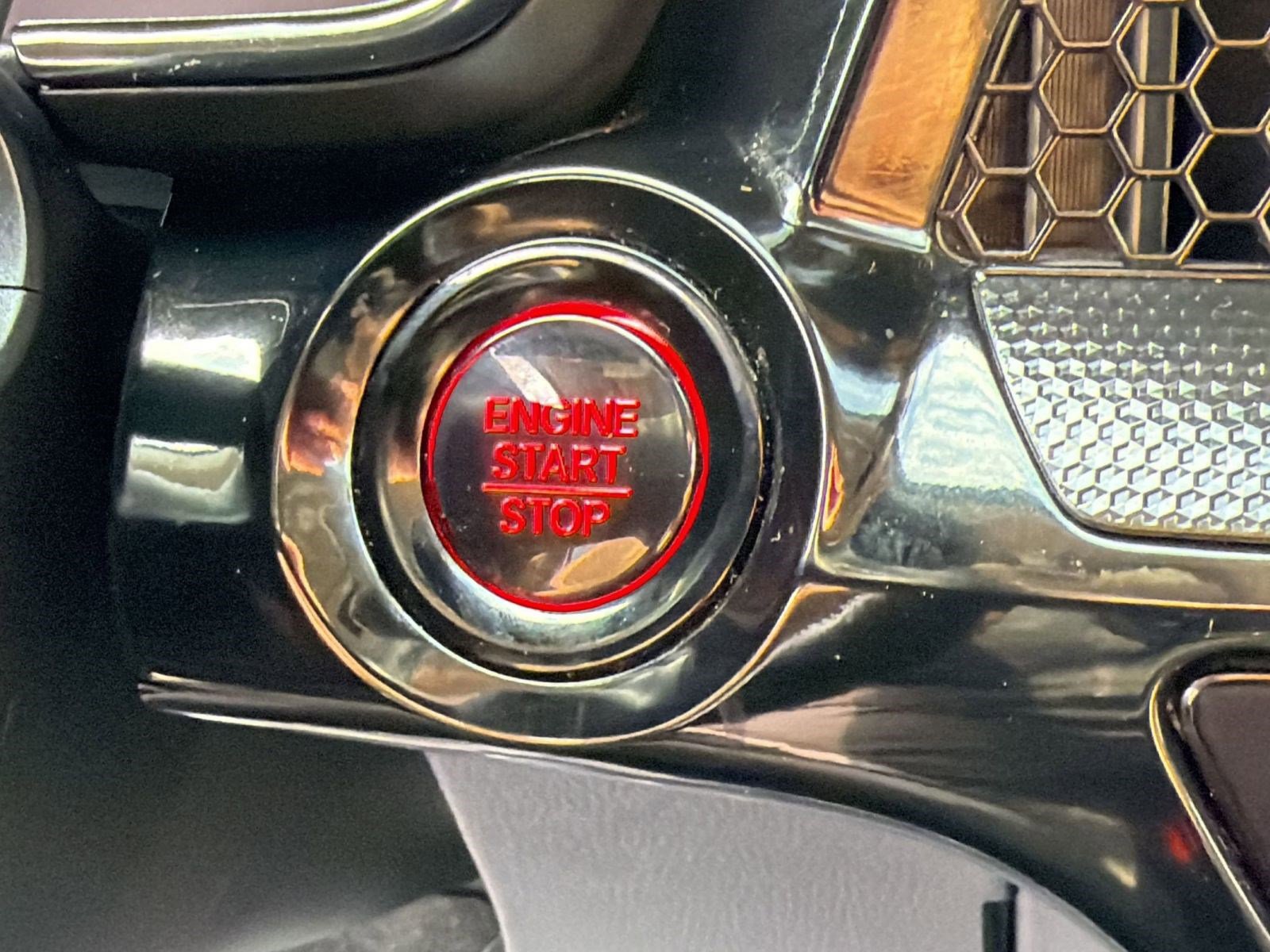 Used 2025 Honda CR-V EX-L image 23