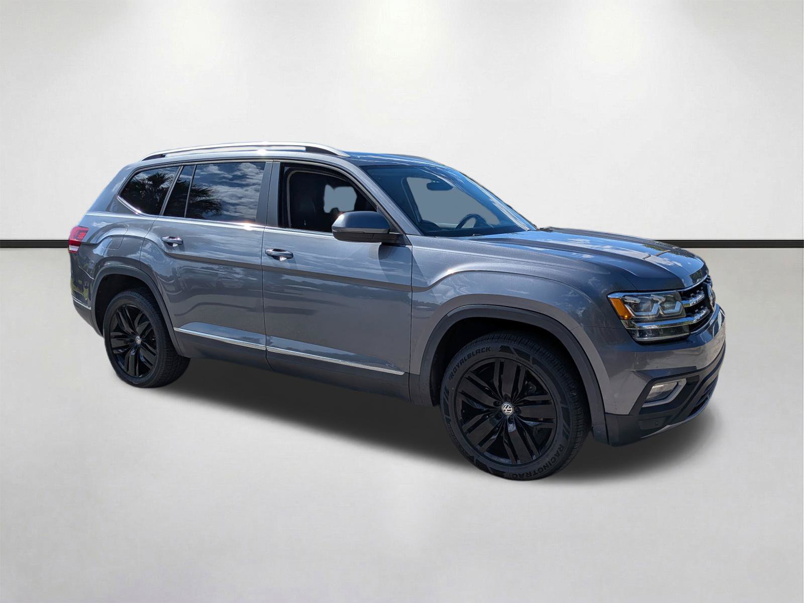 Used 2019 Volkswagen Atlas SEL FWD image 2