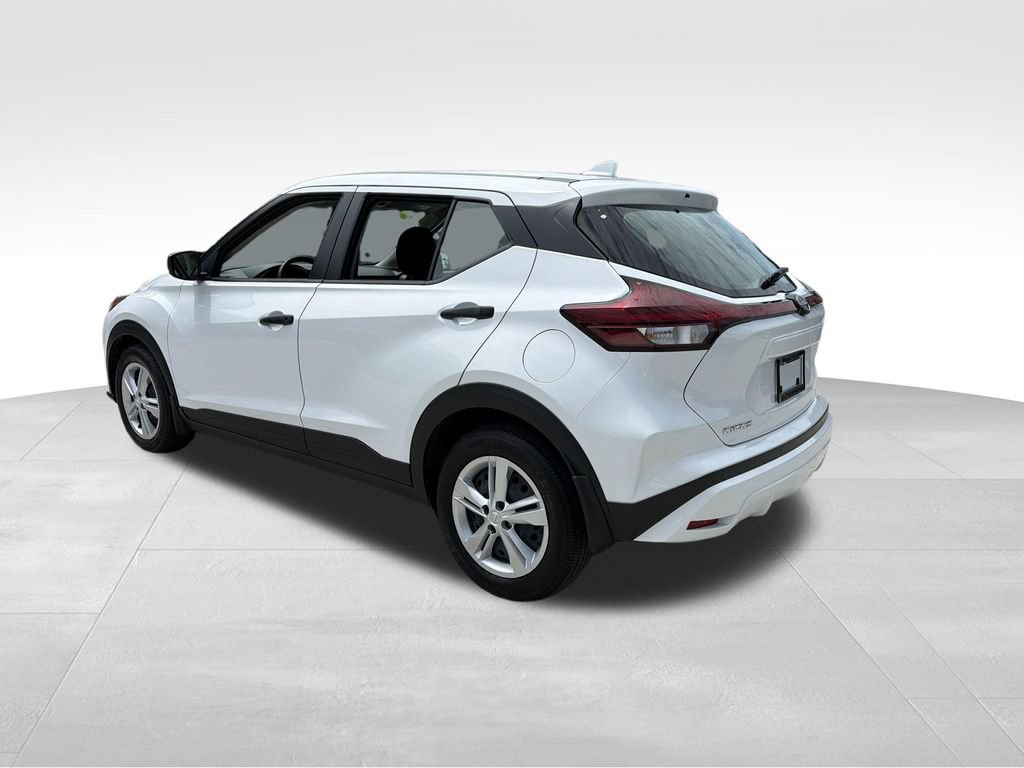 Certified 2025 Nissan Kicks Play S FWD image 5