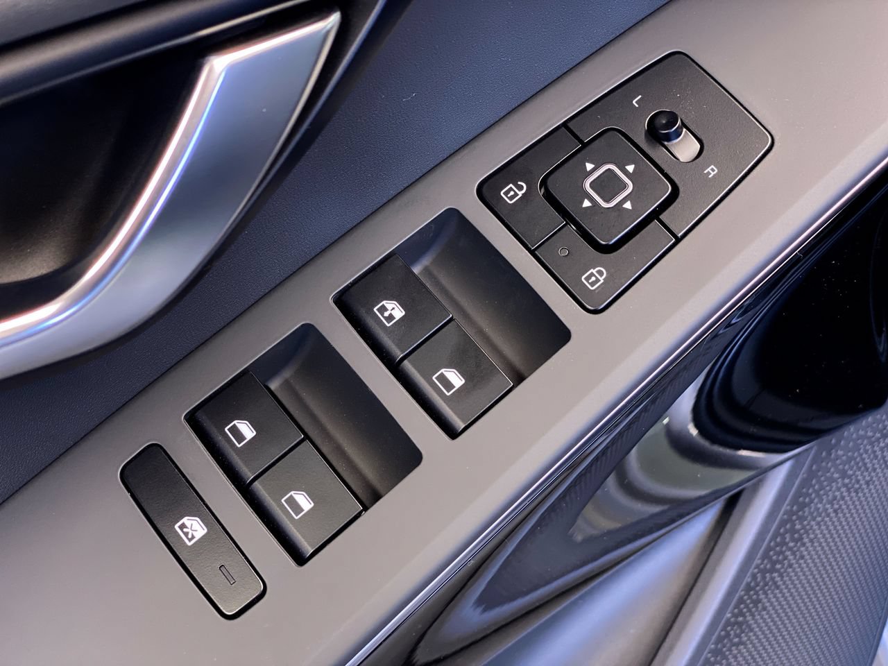 New 2026 Kia Niro Wind FWD image 18
