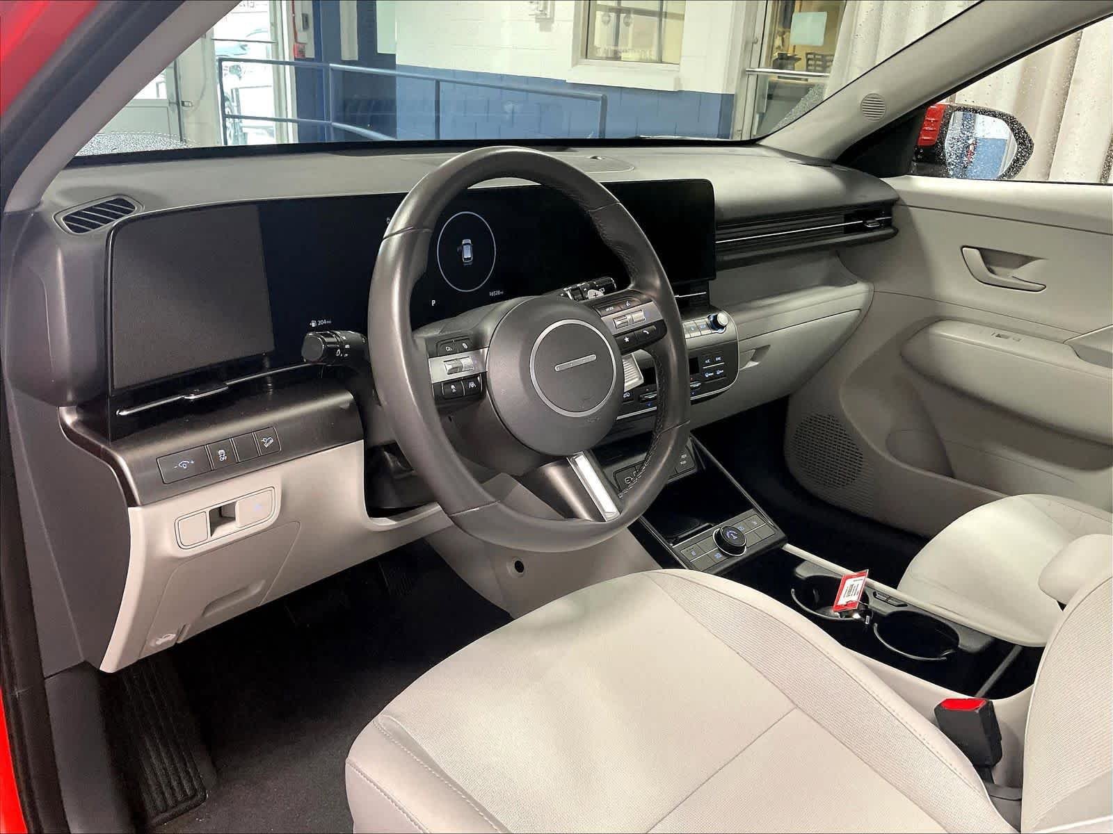 Used 2024 Hyundai Kona SEL w/ Convenience Package AWD/4WD image 8