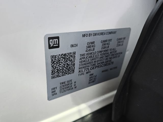 Used 2025 Chevrolet Trax RS w/ Driver Confidence Package FWD image 26