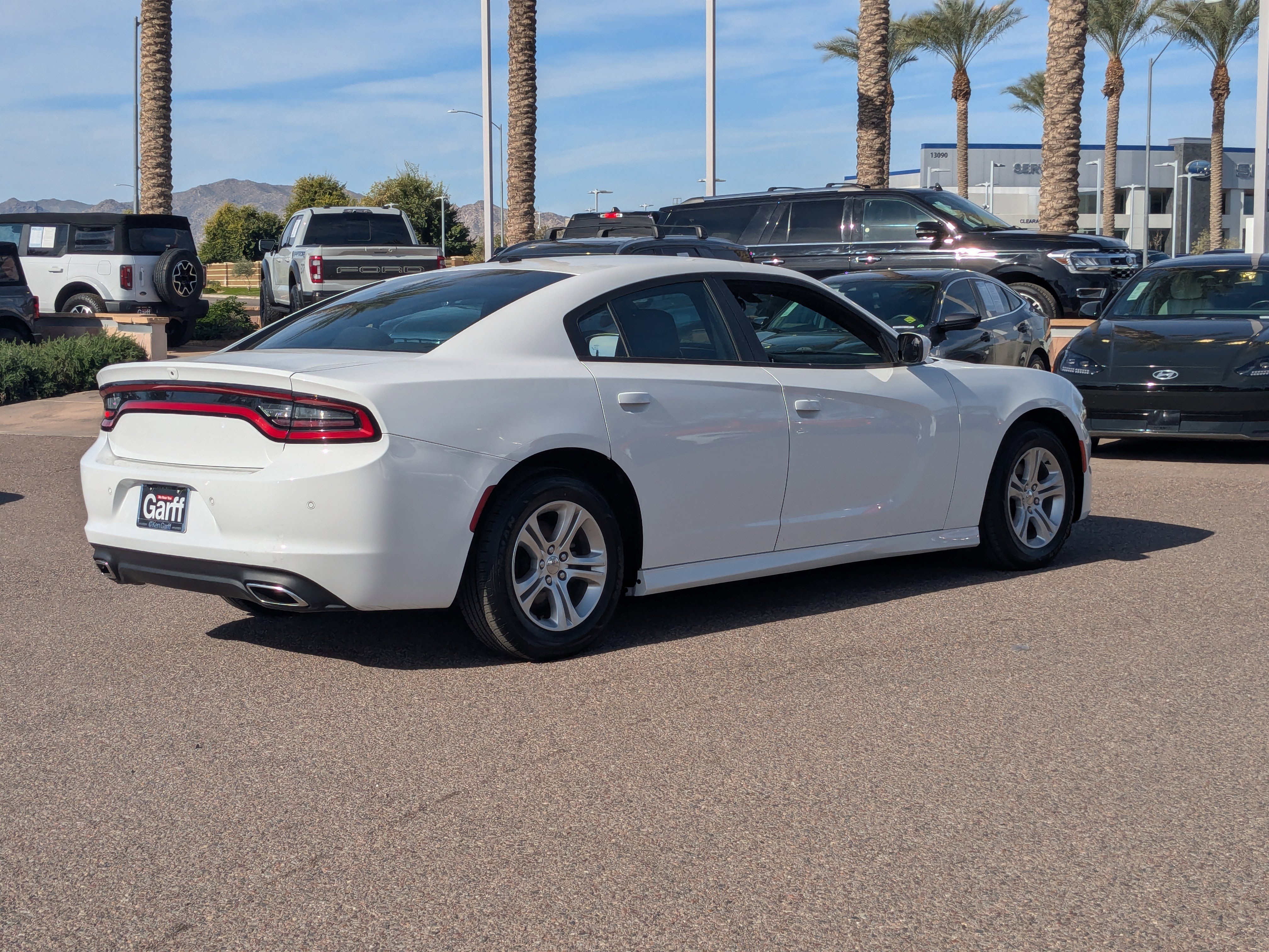 Used 2021 Dodge Charger SXT image 3