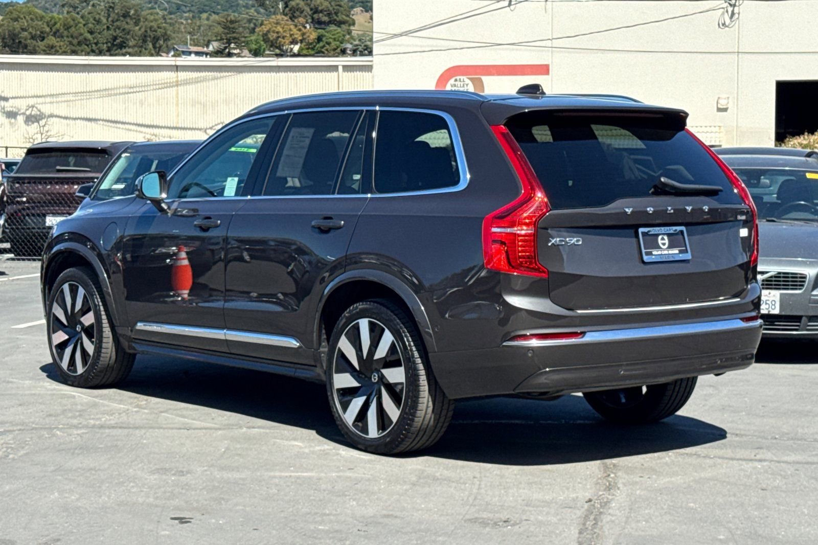 Used 2023 Volvo XC90 T8 Ultimate w/ Protection Package Premier image 6