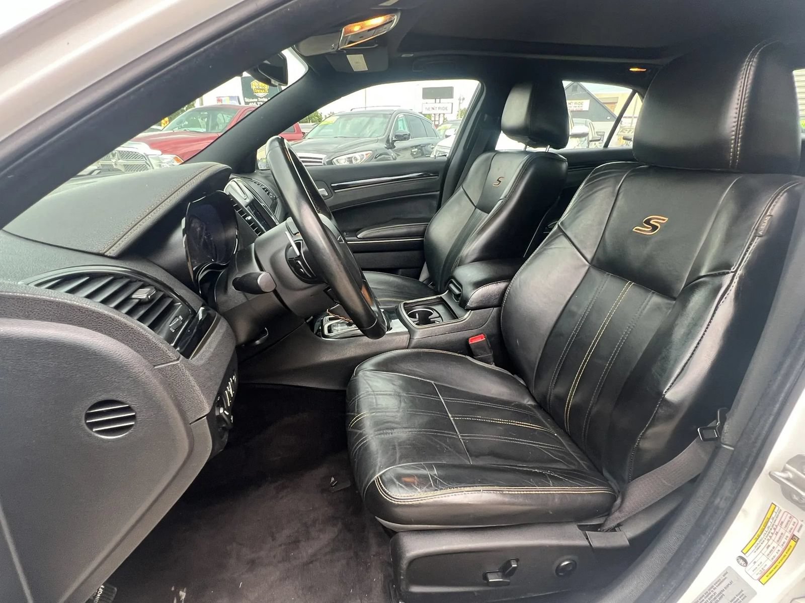 Used 2017 Chrysler 300 S w/ 300S Premium Group RWD image 19