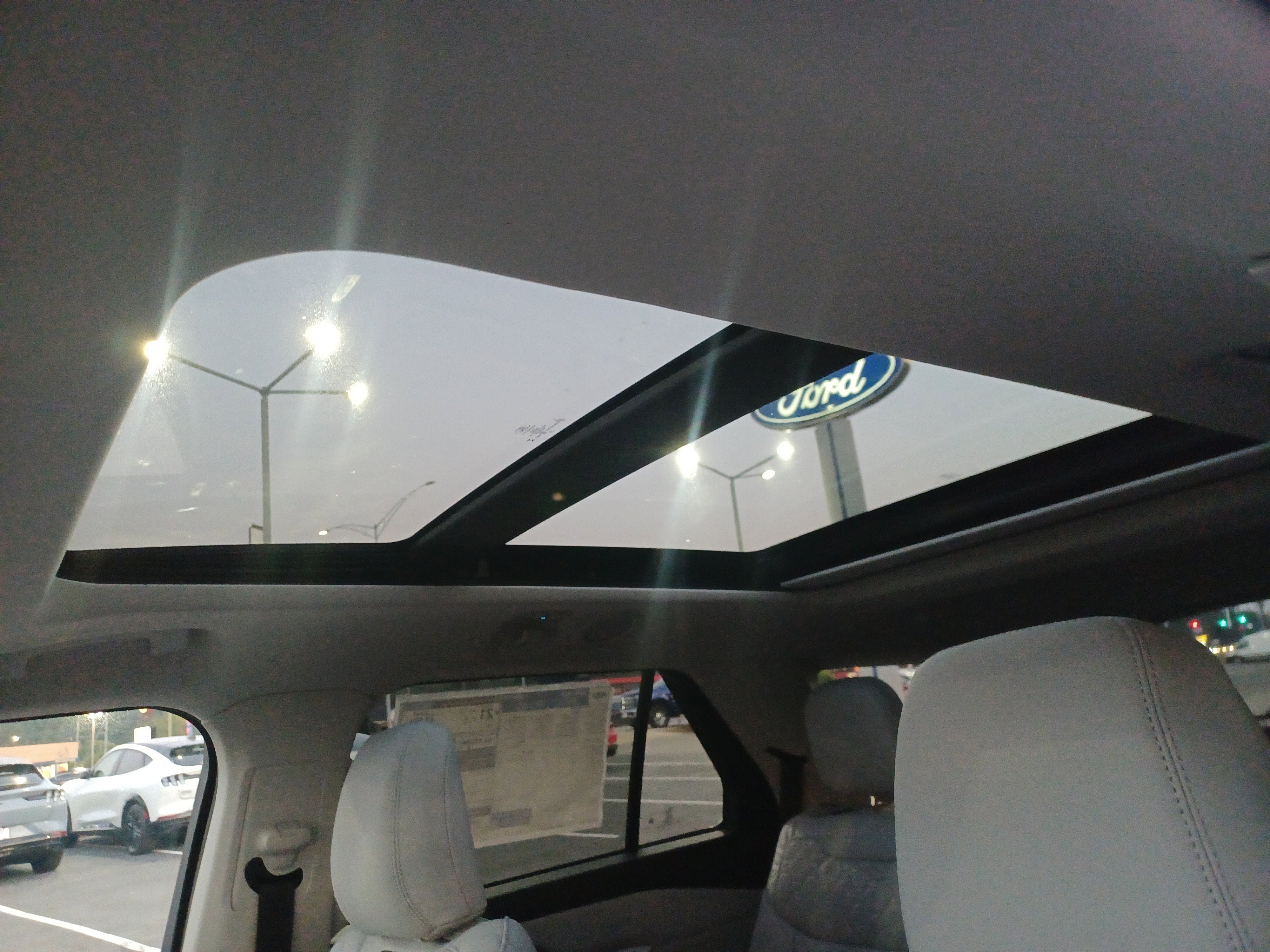 New 2025 Ford Explorer Platinum w/ Ultimate Package image 19