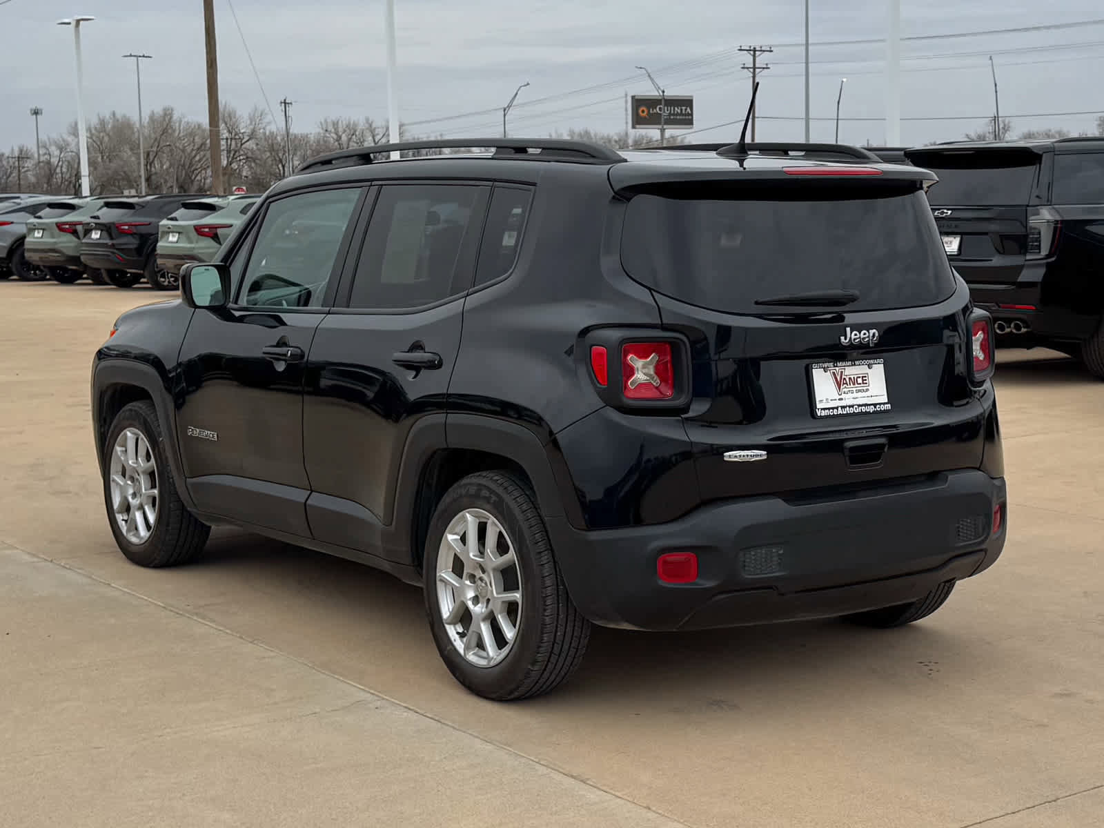 Used 2020 Jeep Renegade Latitude image 4