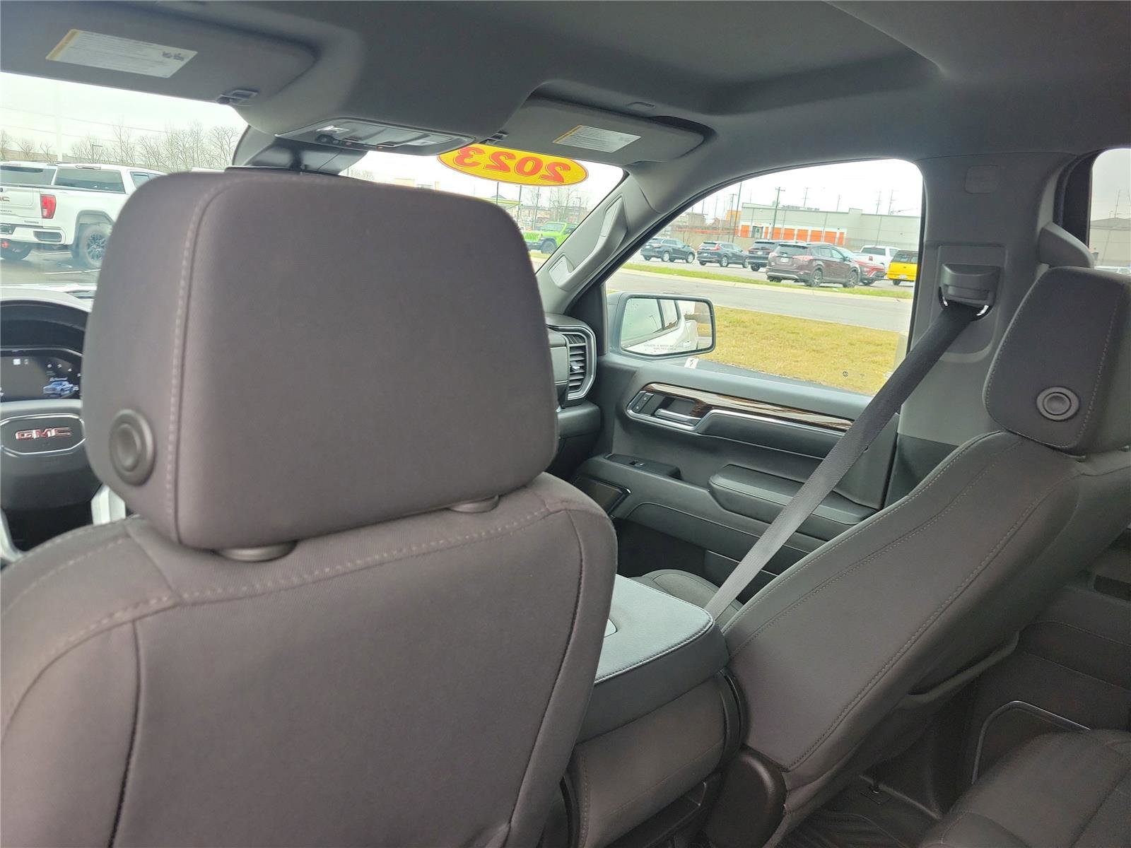 Used 2023 GMC Sierra 1500 Elevation image 12