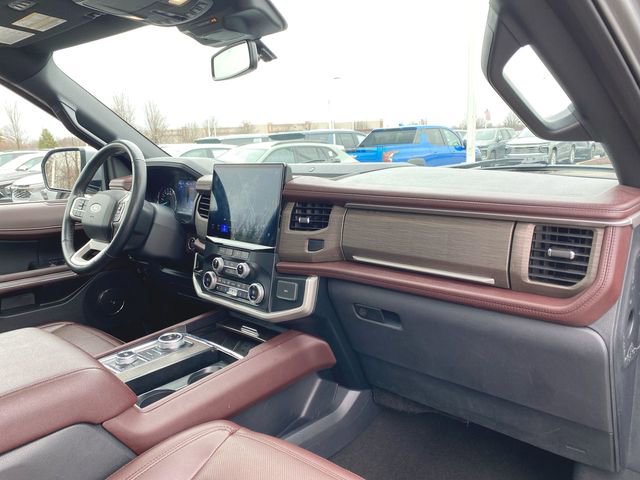Used 2024 Ford Expedition Max Limited AWD/4WD image 30