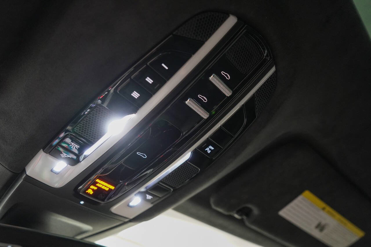 Used 2023 Porsche Panamera Turbo S image 64