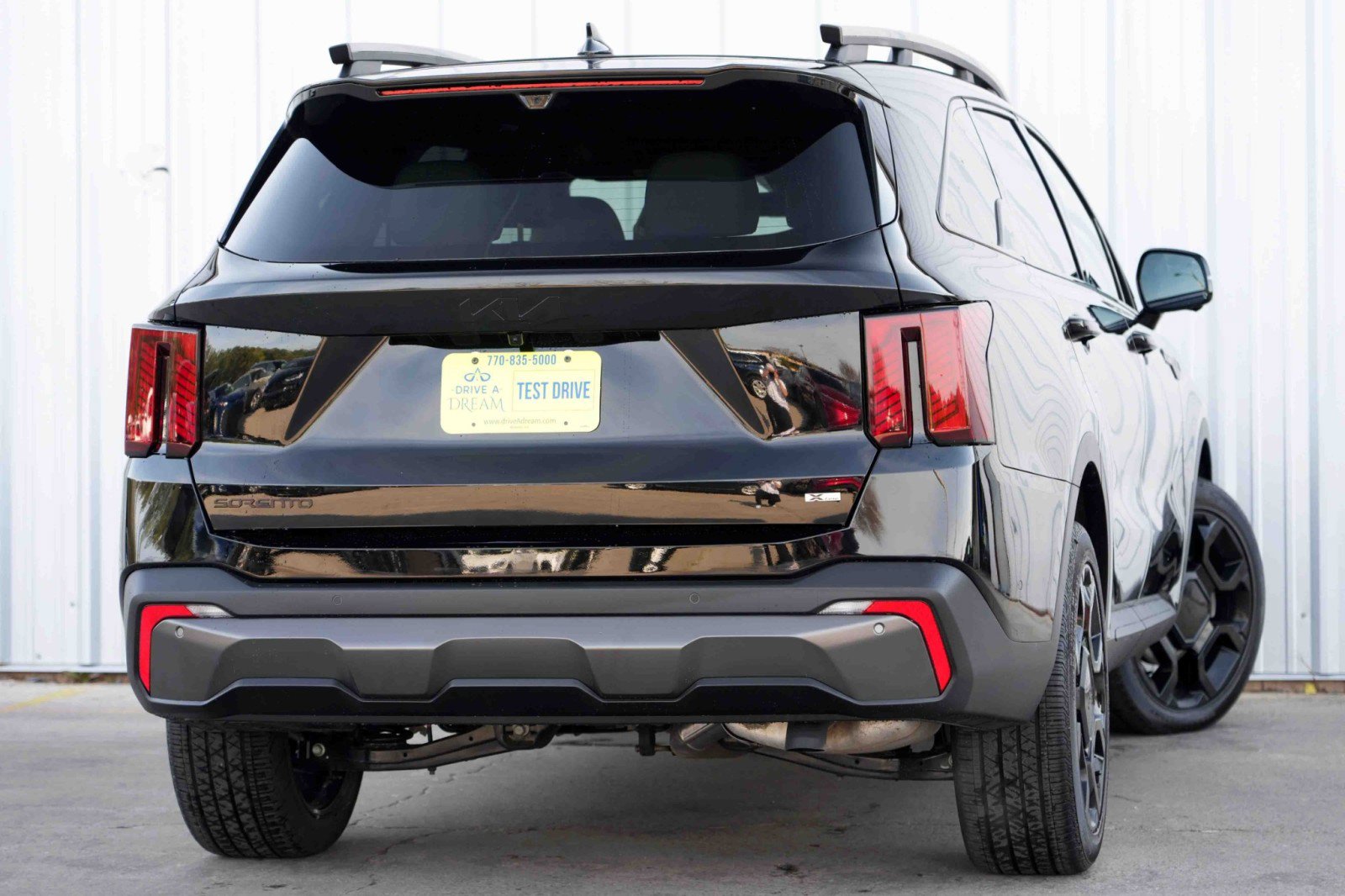 Used 2025 Kia Sorento SX Prestige w/ Sage Leather Package image 5