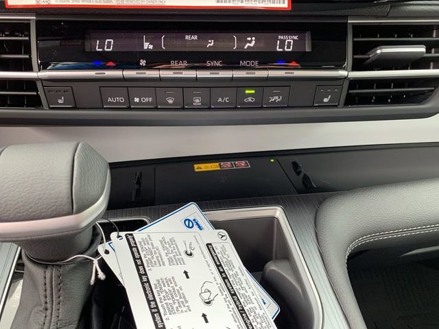 New 2025 Toyota Sienna XLE image 22