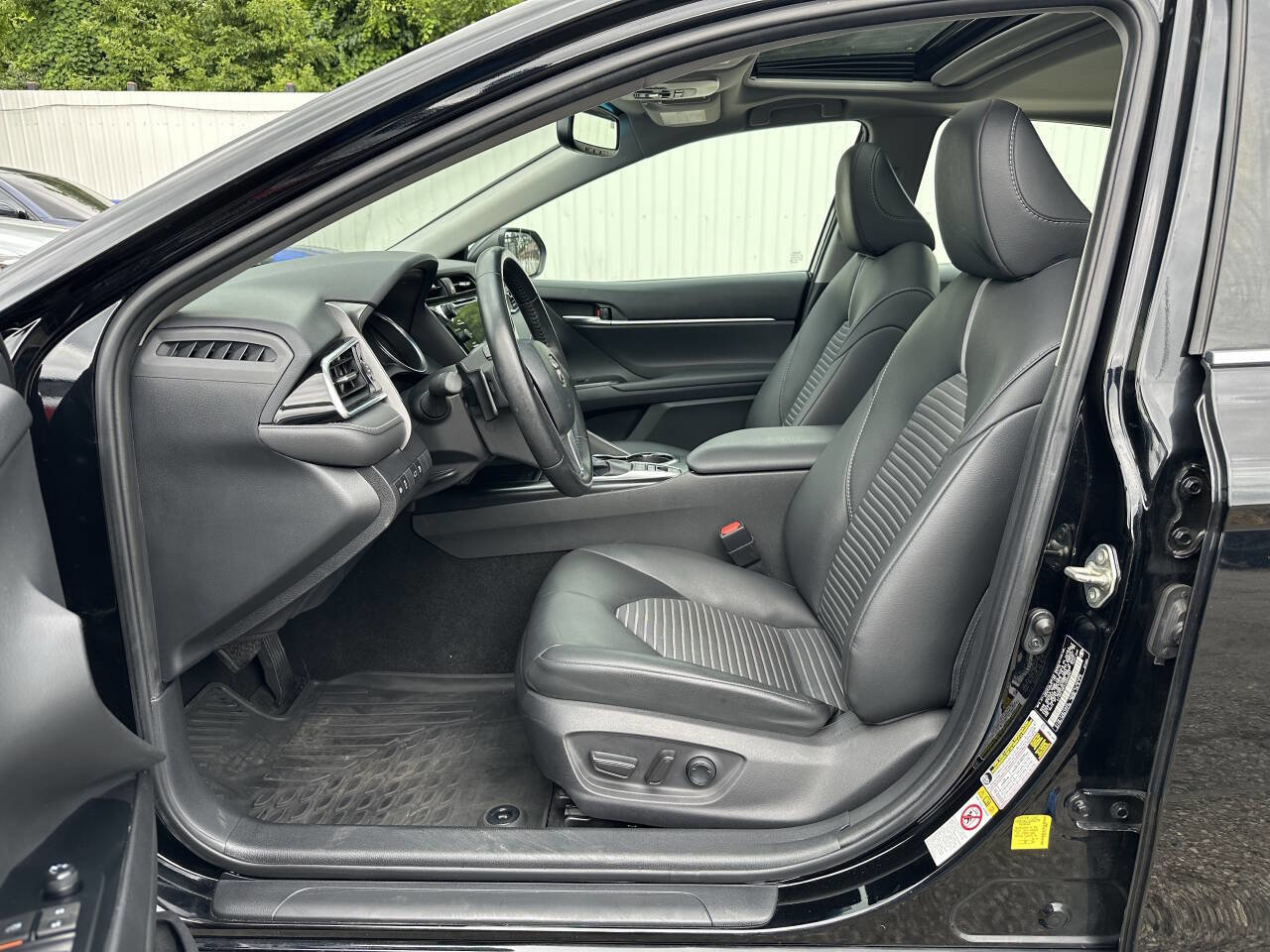 Used 2018 Toyota Camry SE image 13