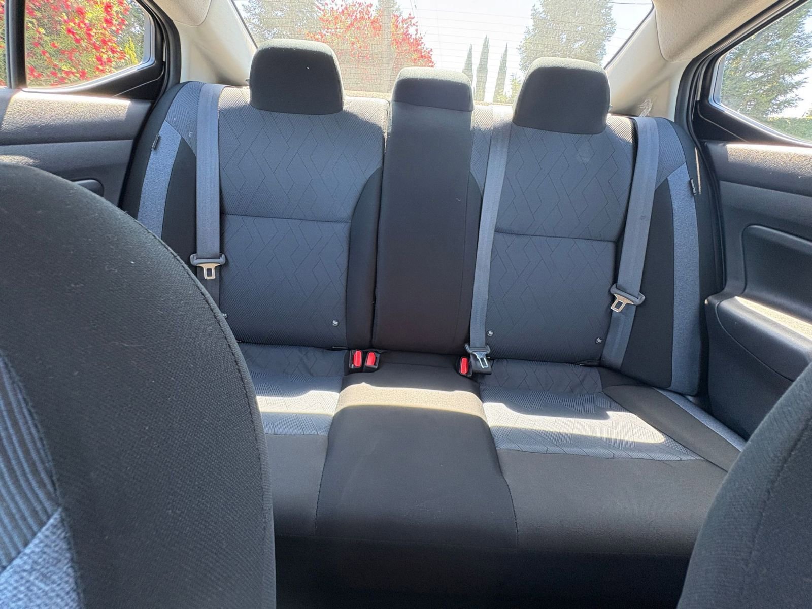 Used 2025 Nissan Versa SV image 36