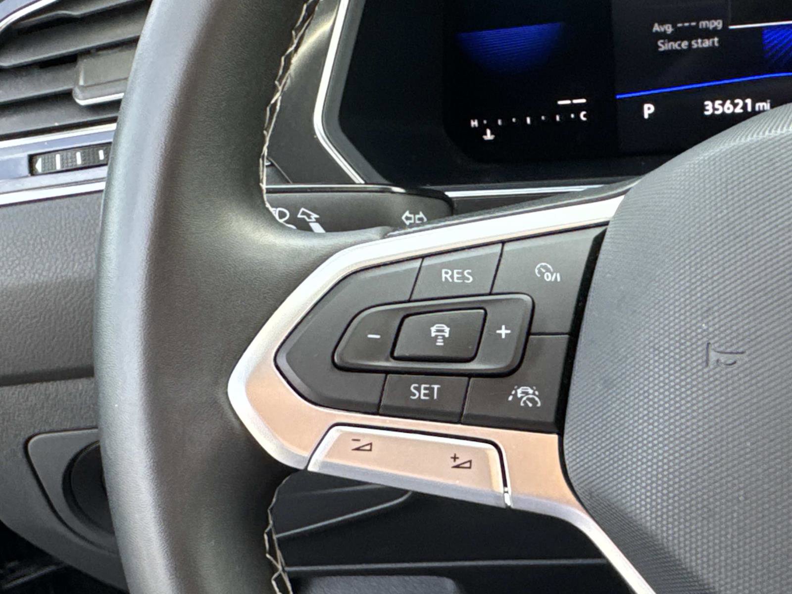 Certified 2023 Volkswagen Tiguan SE image 18