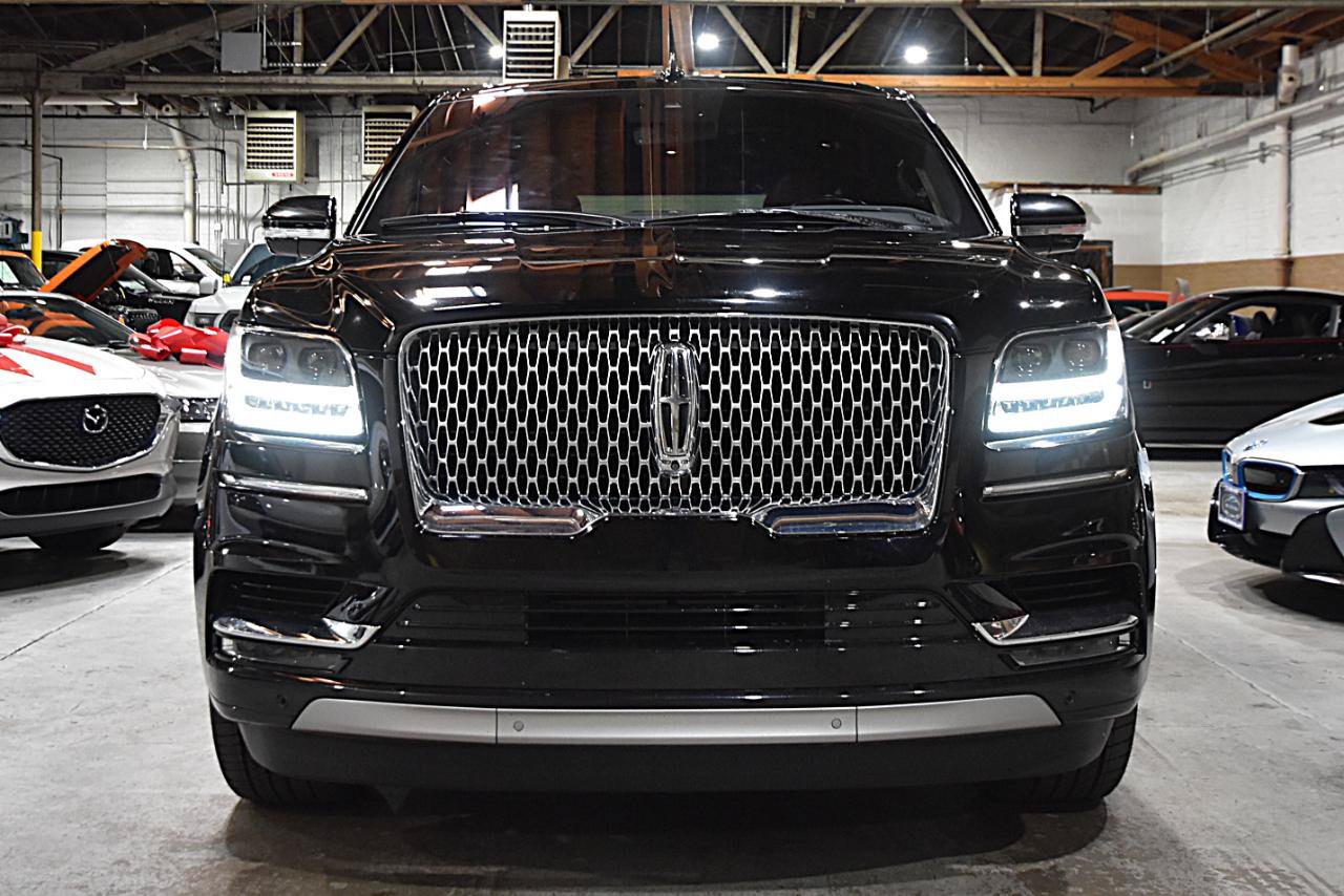 Used 2018 Lincoln Navigator L Reserve w/ Technology Package AWD/4WD image 2
