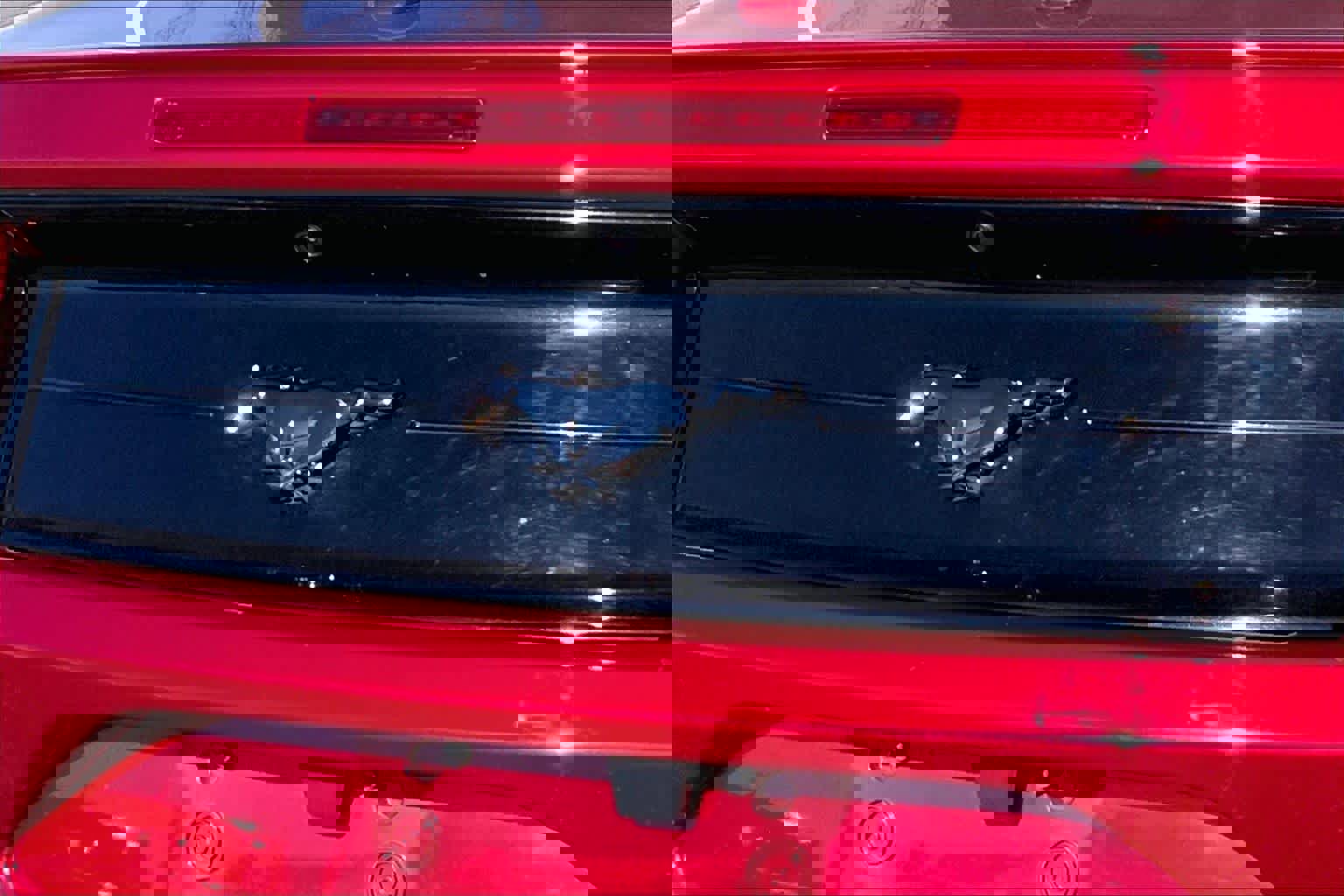 Certified 2018 Ford Mustang Convertible w/ Equipment Group 101A image 24