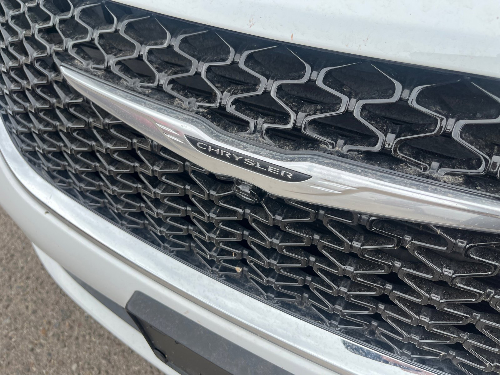 Certified 2023 Chrysler Pacifica Touring-L image 21