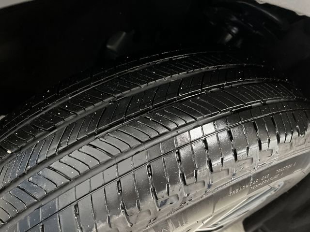 Used 2024 Ford Escape SE w/ PHEV Premium Package image 40