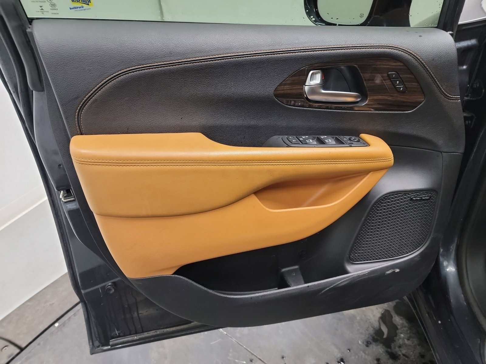 Used 2021 Chrysler Pacifica Pinnacle image 13