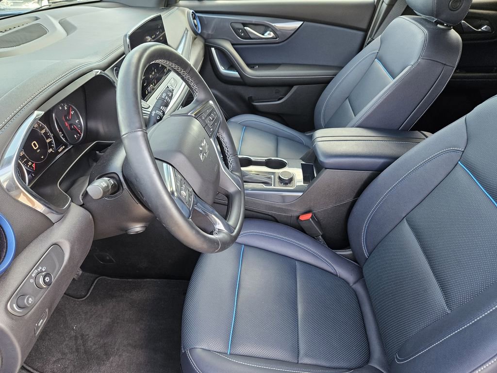 Used 2025 Chevrolet Blazer RS w/ Driver Confidence II Package FWD image 18