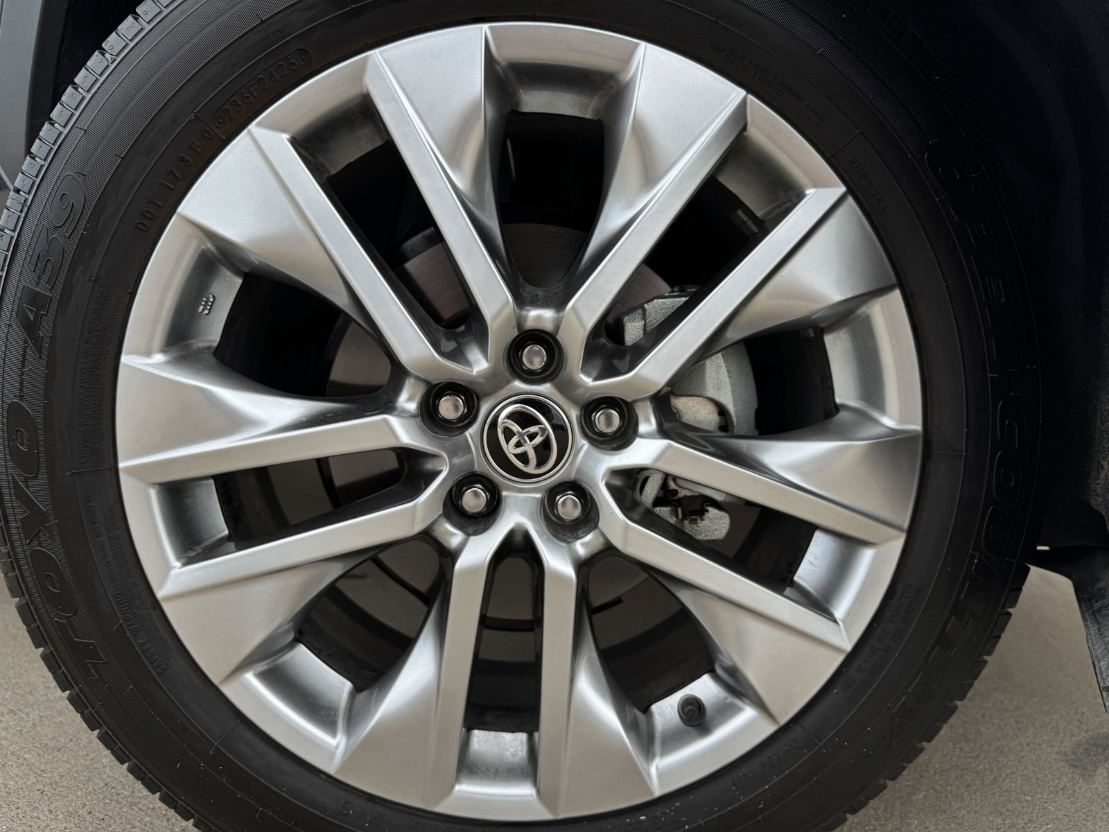 Used 2025 Toyota RAV4 XLE Premium image 10