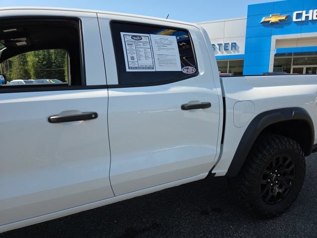 Used 2024 Chevrolet Colorado Trail Boss w/ Technology Package AWD/4WD image 36