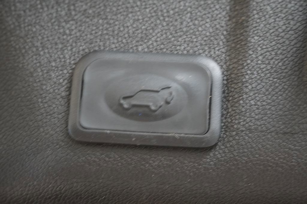 Used 2013 GMC Acadia SLE FWD image 11