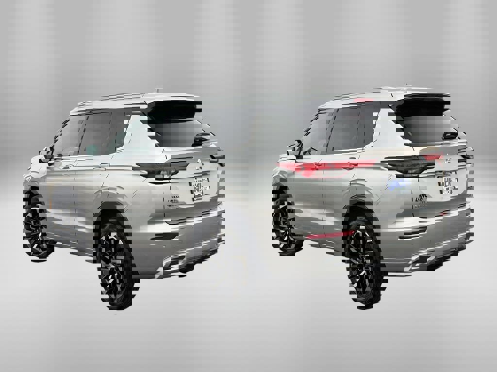 Used 2022 Mitsubishi Outlander SEL AWD/4WD image 2