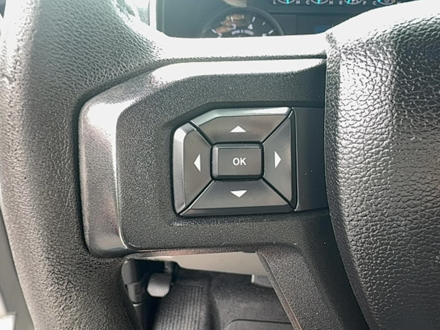 Used 2017 Ford F250 XL w/ Power Equipment Group AWD/4WD image 17