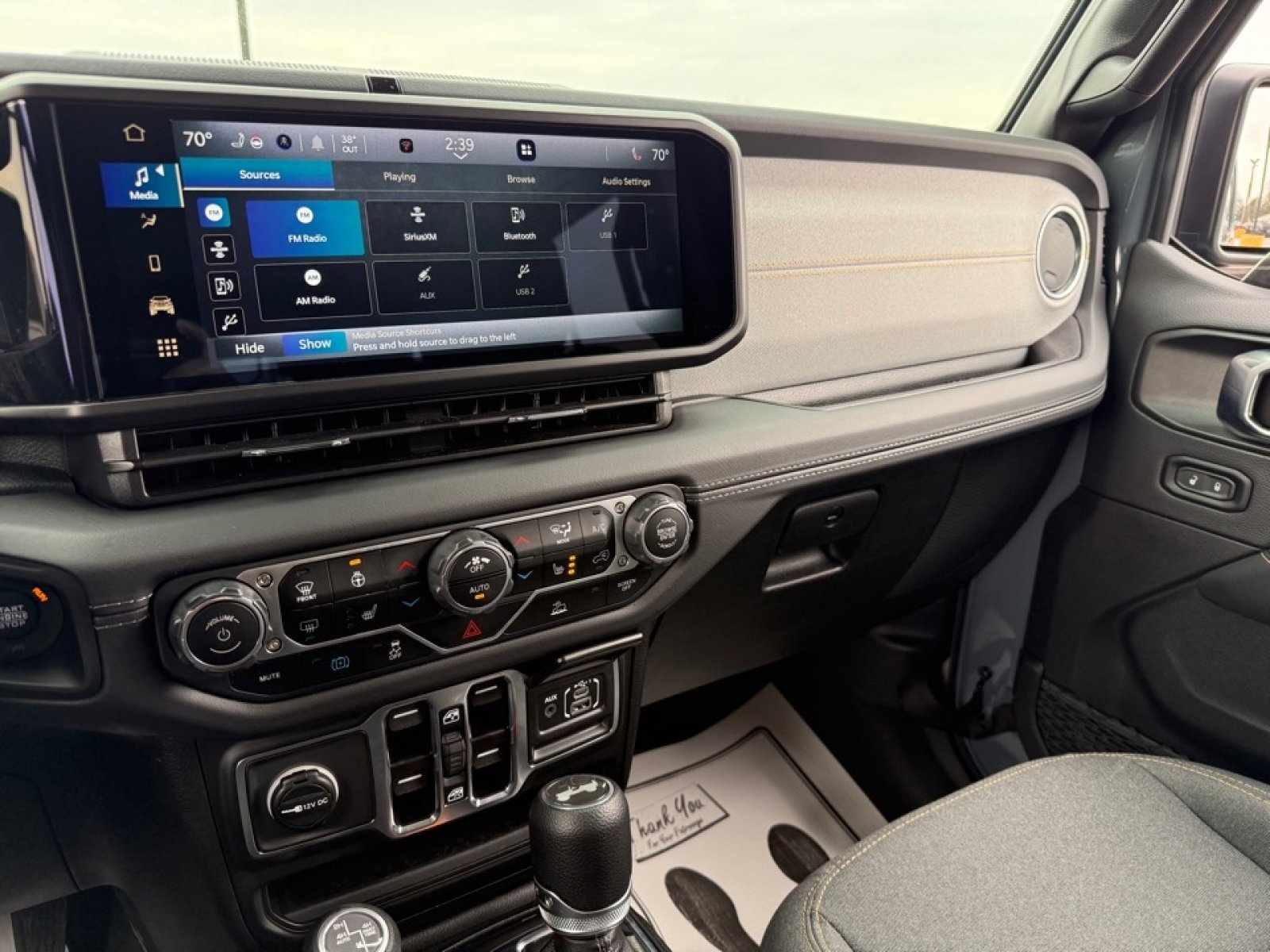 Used 2025 Jeep Wrangler Unlimited Sahara image 11