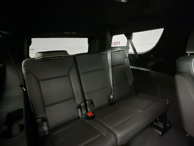 Used 2025 Chevrolet Suburban Premier AWD/4WD image 31