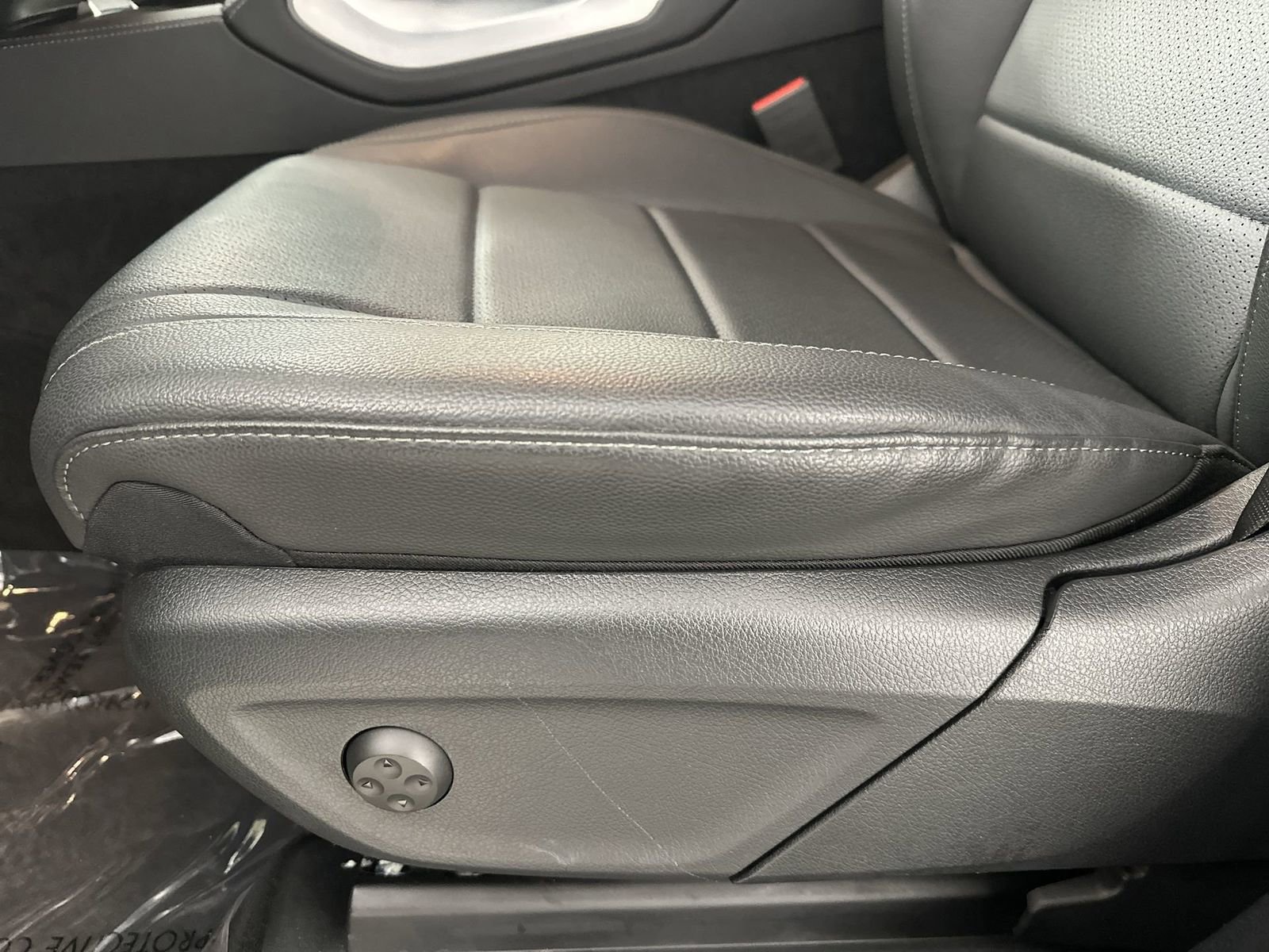 Used 2024 Mercedes-Benz GLS 450 4MATIC image 16