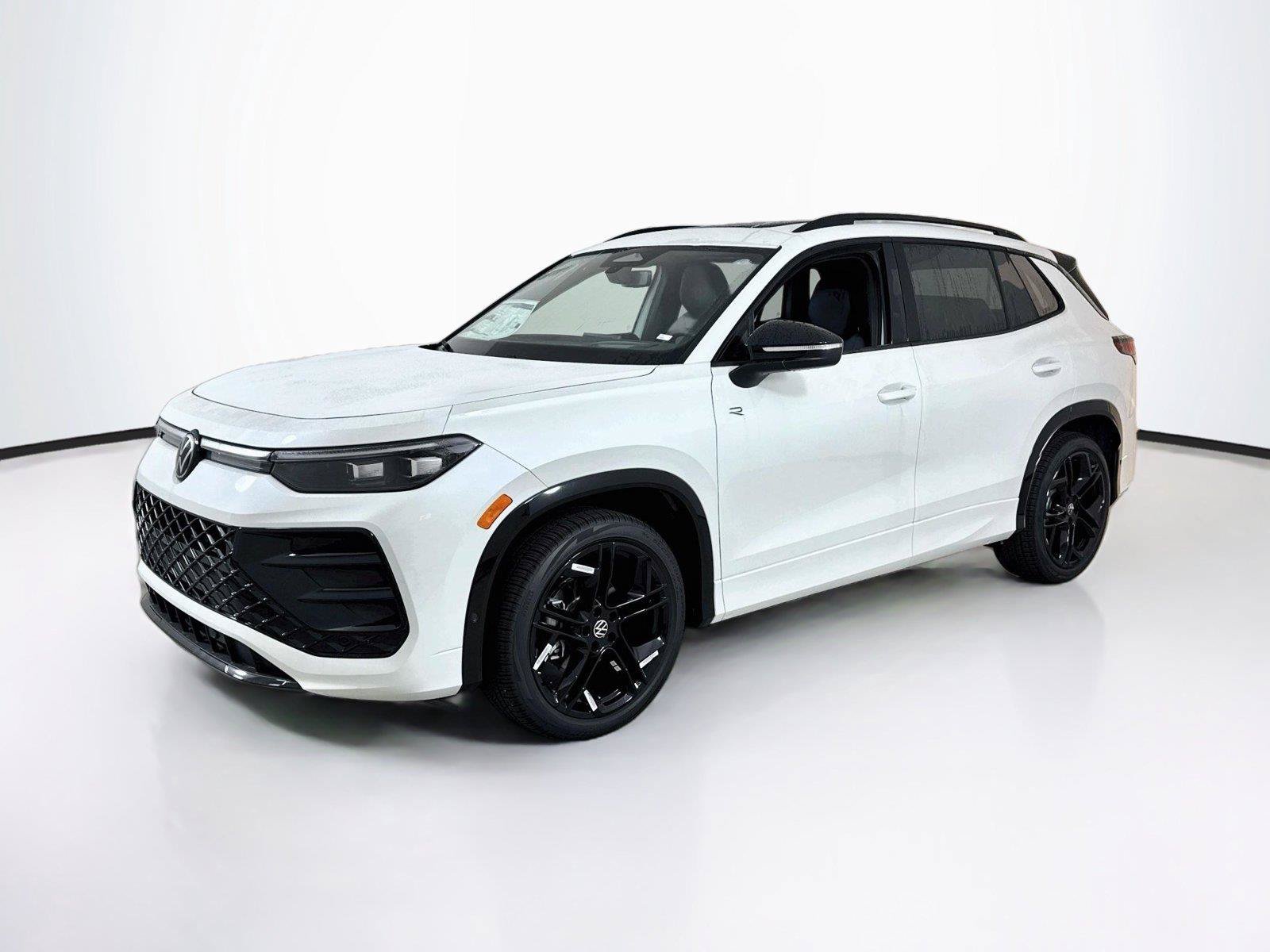 New 2026 Volkswagen Tiguan SE R-Line