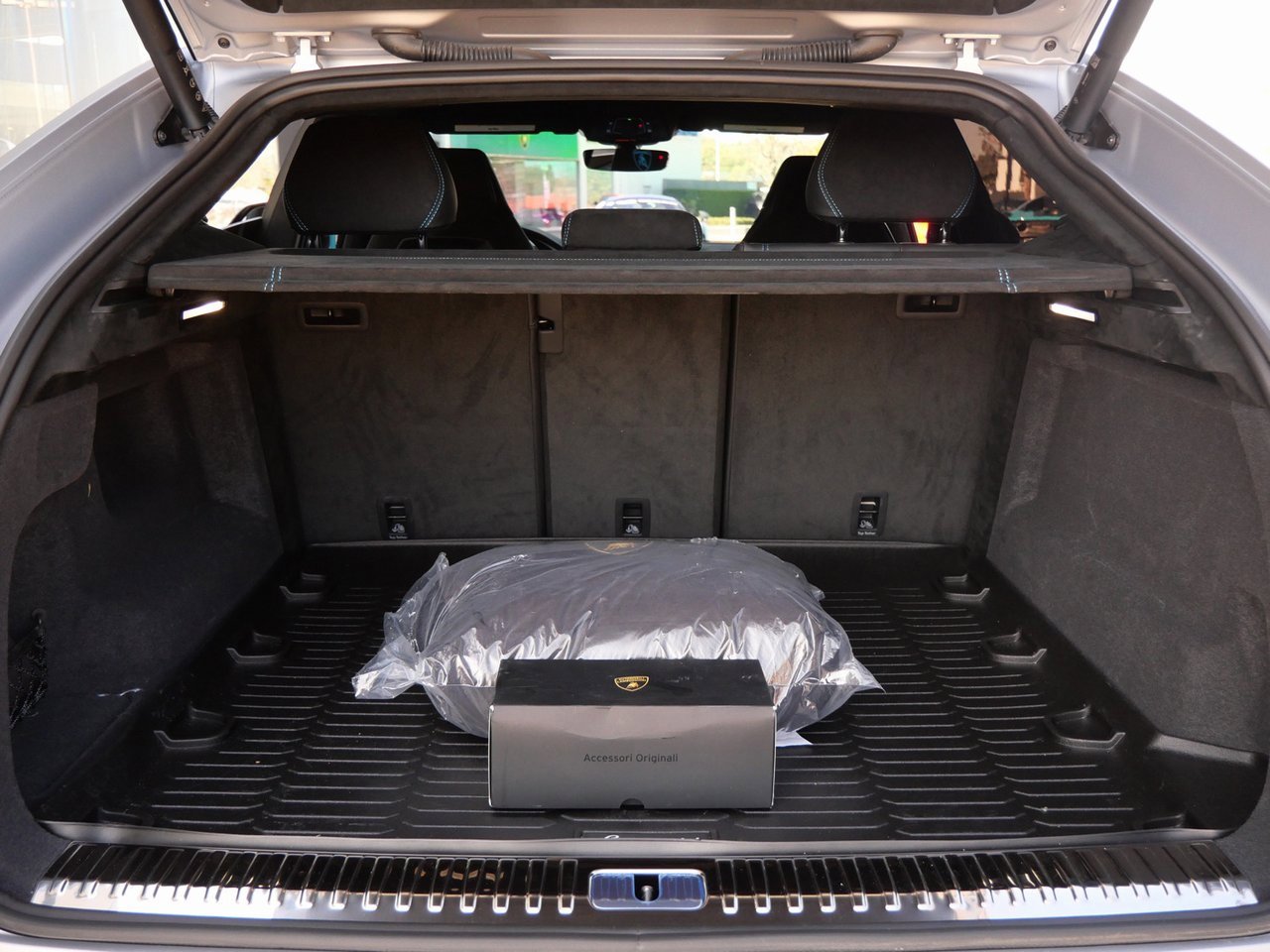 Used 2024 Lamborghini Urus Performante image 35