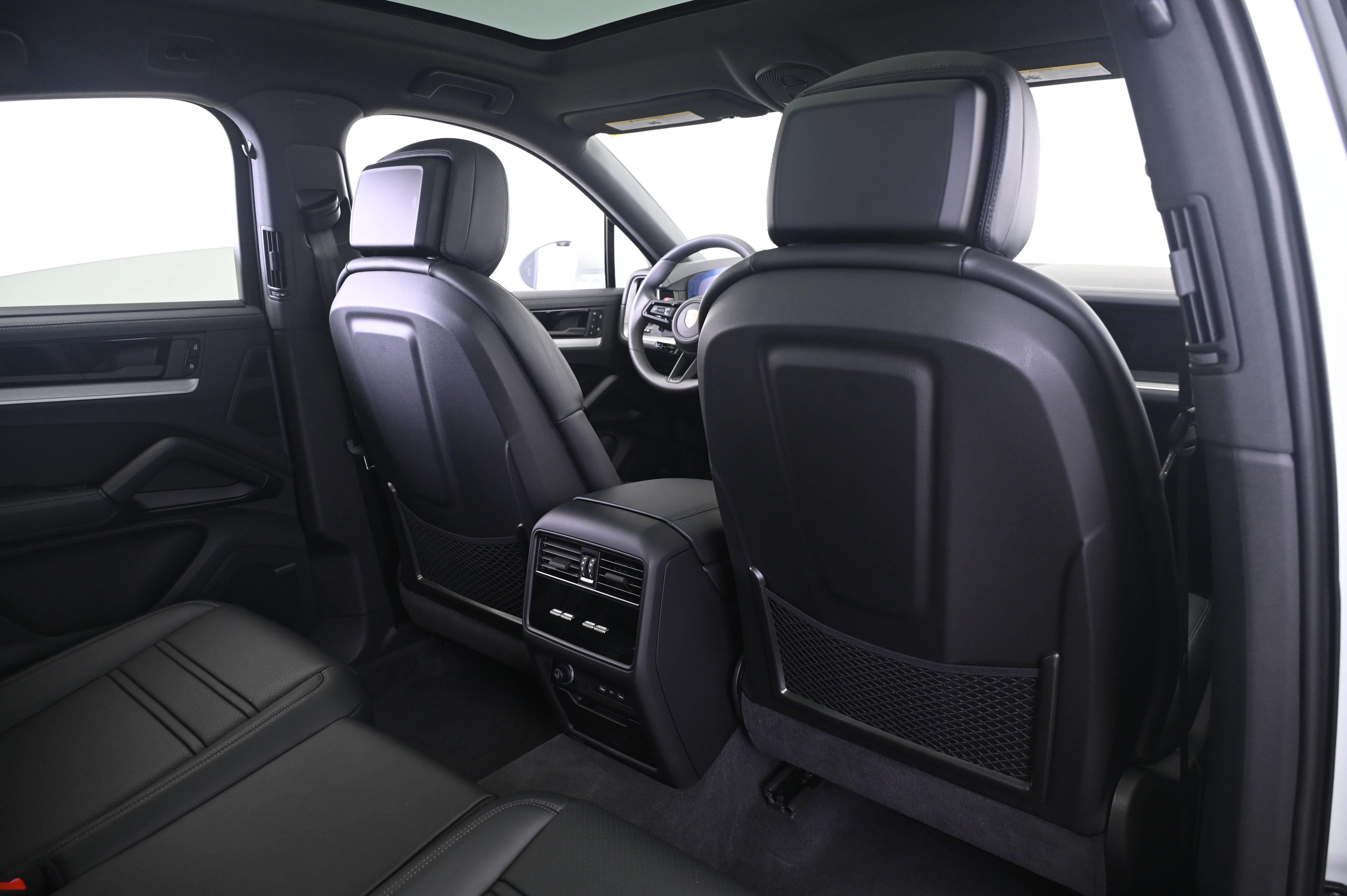 Certified 2026 Porsche Cayenne S AWD/4WD image 17