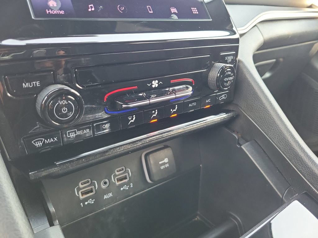 Certified 2025 Jeep Grand Cherokee Laredo AWD/4WD image 30