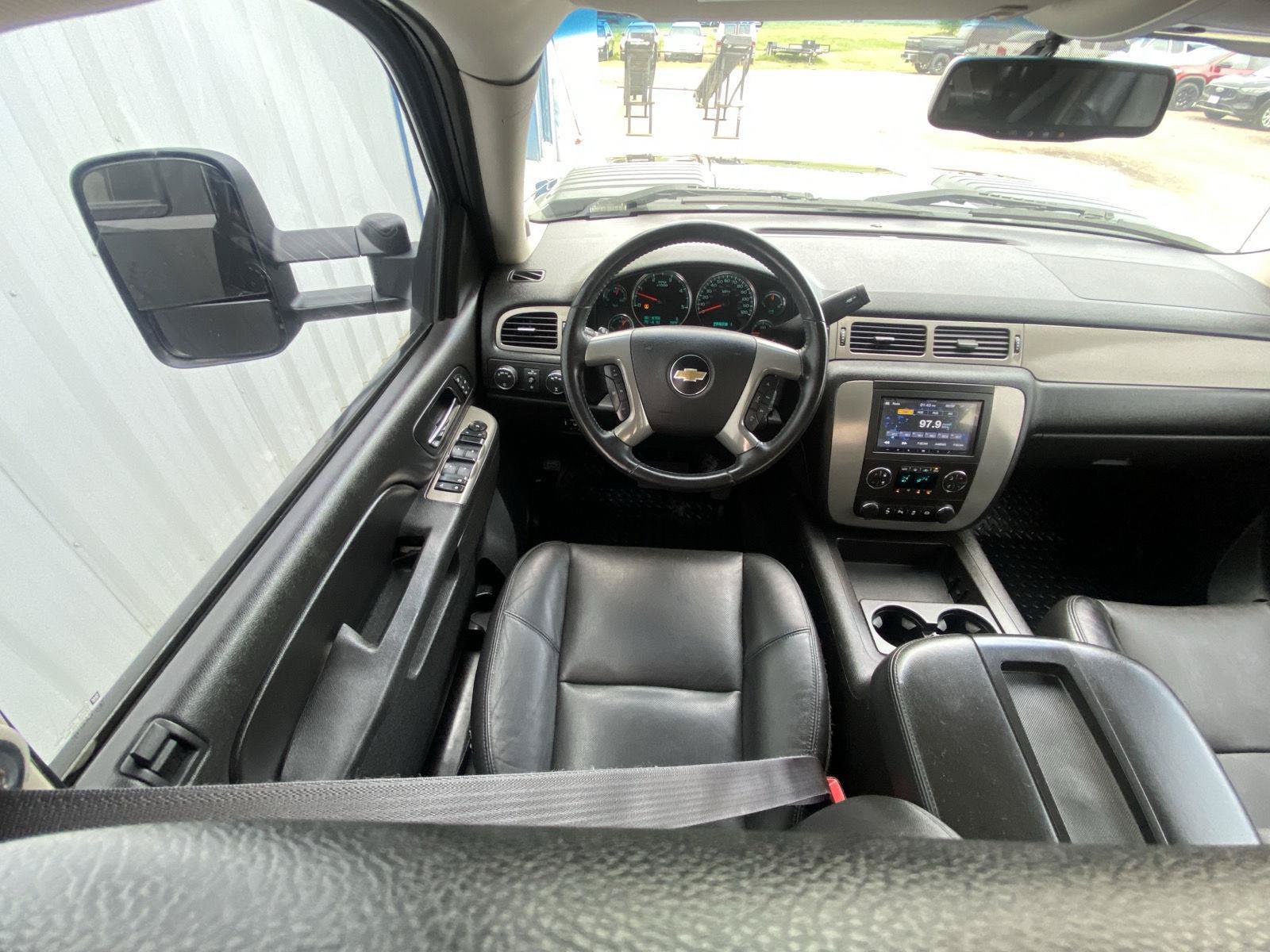 Used 2014 Chevrolet Silverado 2500 LTZ w/ LTZ Plus Package AWD/4WD image 10