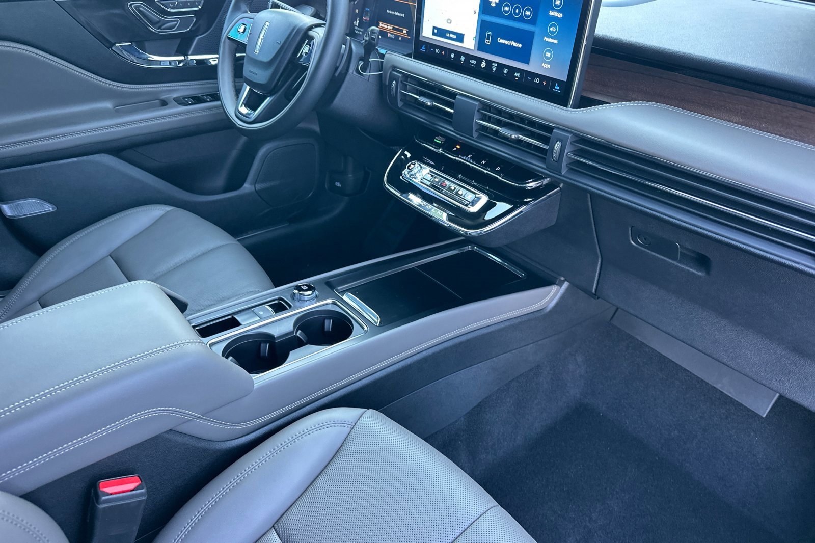 New 2025 Lincoln Corsair Reserve image 15