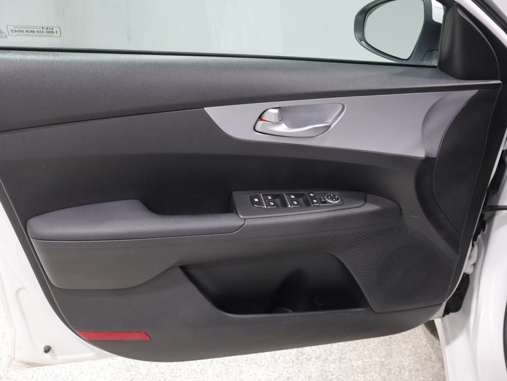 Used 2024 Kia Forte LXS FWD image 12