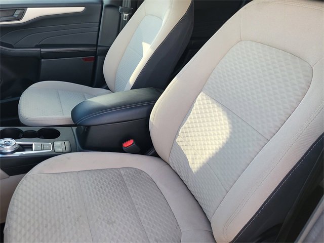 Used 2022 Ford Escape SE w/ Cold Weather Package image 8