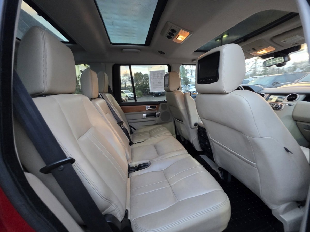 Used 2015 Land Rover LR4 HSE AWD/4WD image 10