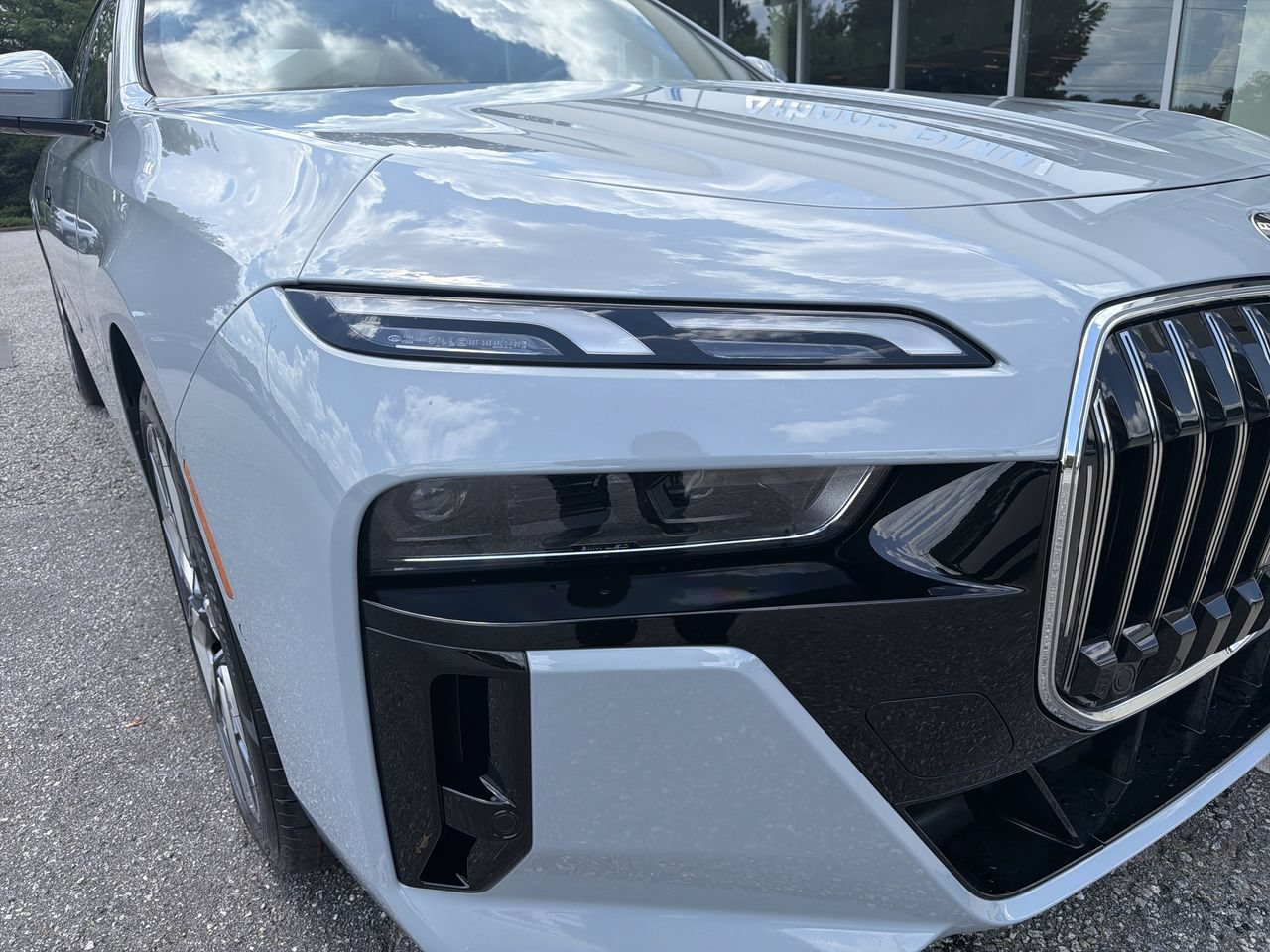 Certified 2025 BMW 740i xDrive AWD/4WD image 11